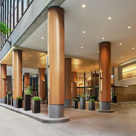 Doubletree By Hilton Chicago Magnificent Mile-3