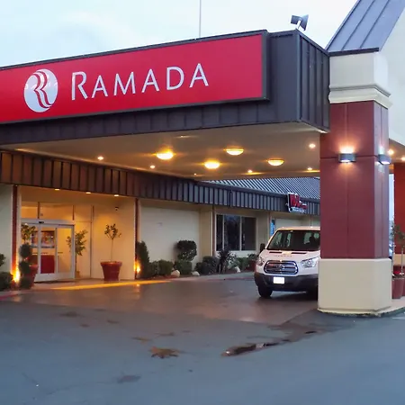 Ramada By Wyndham Sacramento-3