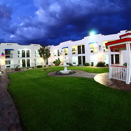 Ramada By Wyndham Kingman-2