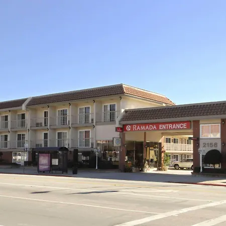 Ramada By Wyndham Pasadena-3