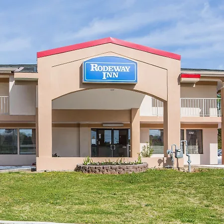 Rodeway Inn-3