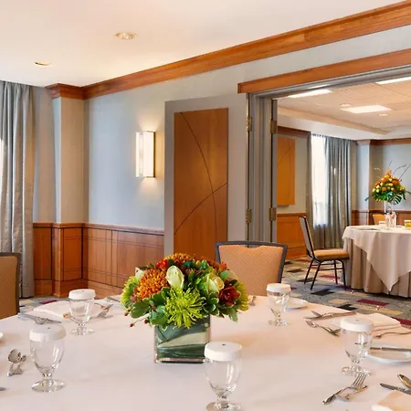 Doubletree By Hilton Toronto Downtown-2
