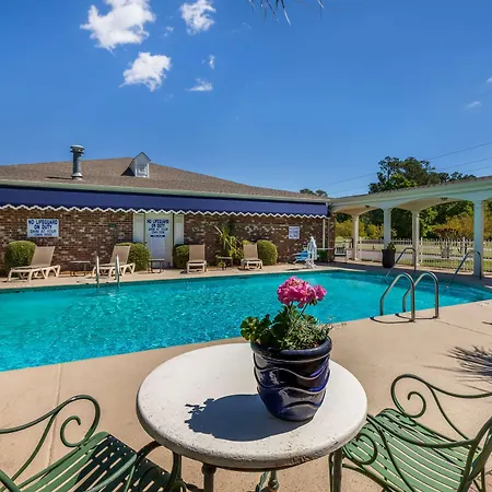 Best Western Plus Santee Inn-3