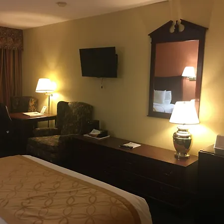 Days Inn & Suites By Wyndham Red Rock-Gallup-3