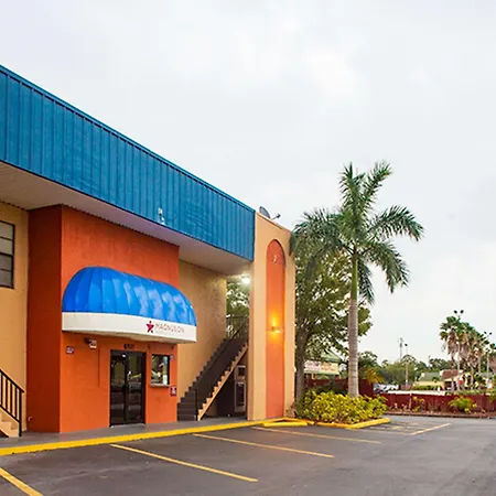 Magnuson Hotel Bradenton-2