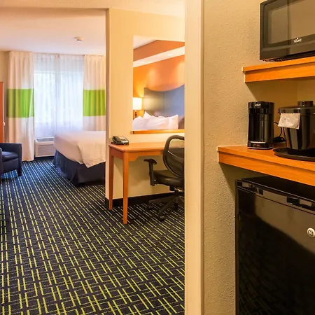 Fairfield Inn & Suites Canton-3