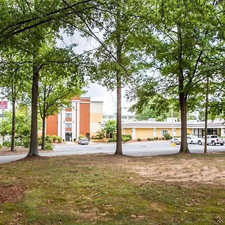 Budgetel Inn & Suites Atlanta-2