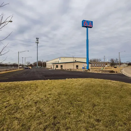 Motel 6 Peoria, Il-3