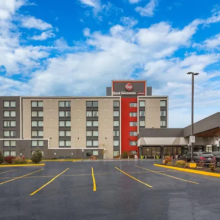 Best Western Plus Toronto North York Hotel & Suites-3