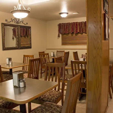 All American Inn & Suites Branson-3