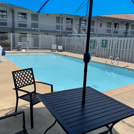 Quality Inn & Suites Tuscaloosa Near University-2