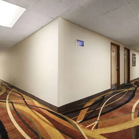 Days Inn By Wyndham Rome Downtown-3