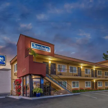Travelodge By Wyndham Burbank-Glendale-3