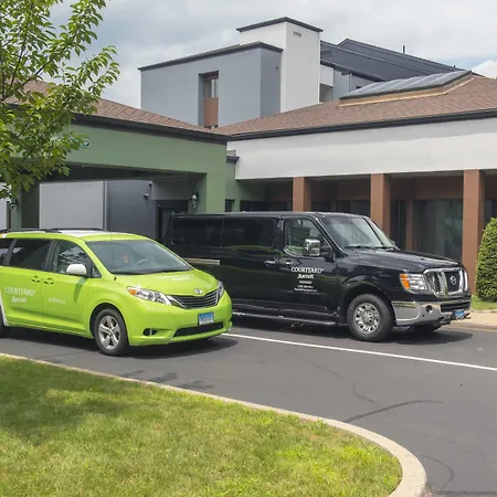 Courtyard By Marriott Norwalk-3