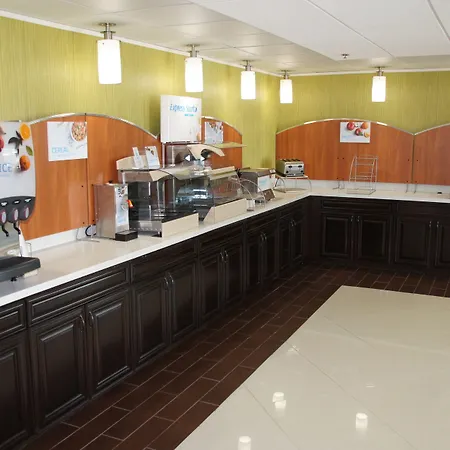 Elimwood Hotel, A Ramada By Wyndham-2