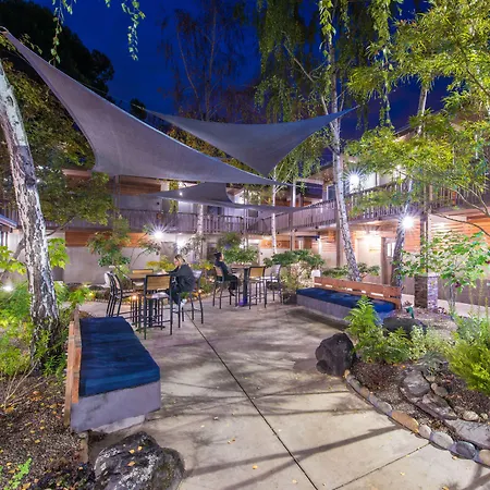 The Creekside Inn-2