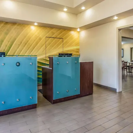 La Quinta By Wyndham Carlsbad - Legoland Area-3