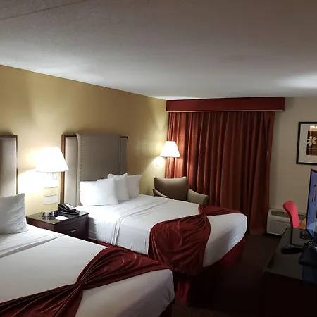 Baymont By Wyndham Southfield/Detroit-2