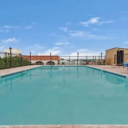 Days Inn & Suites By Wyndham Santa Rosa, Nm-3