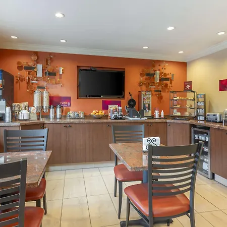Best Western Plus Airport Plaza-2