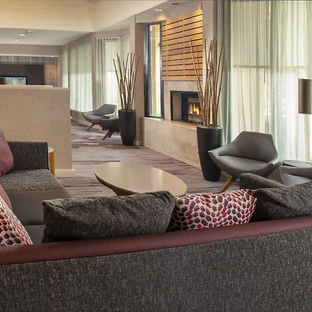 Courtyard By Marriott Rockville-3