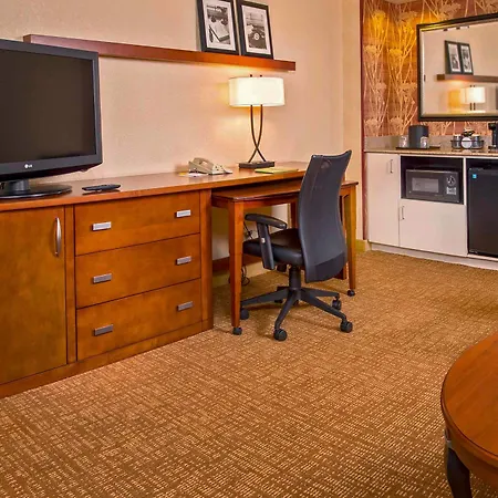 Courtyard By Marriott Rockville-2
