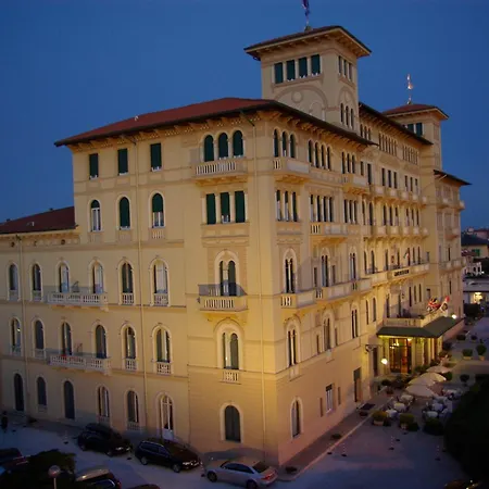 Grand Hotel Royal-3