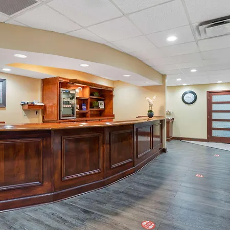 Best Western Louisville East Inn & Suites-3