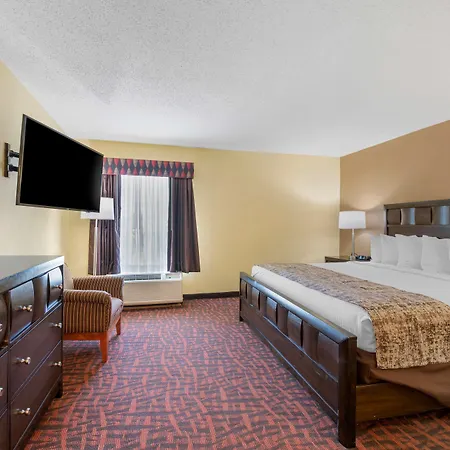 Best Western Louisville East Inn & Suites-2