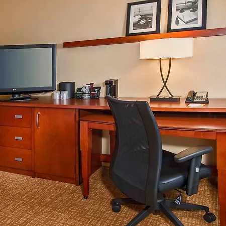 Courtyard By Marriott Raleigh Midtown-3