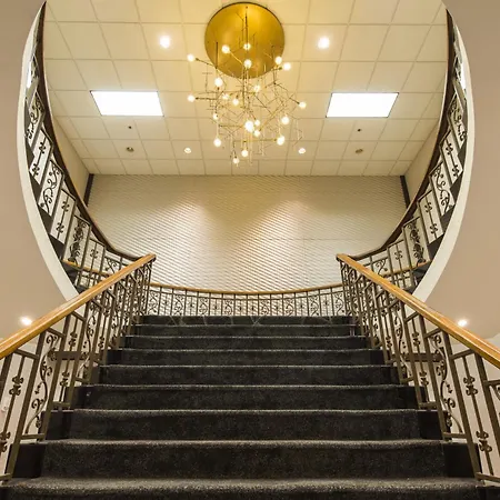 The Madison Concourse Hotel-3