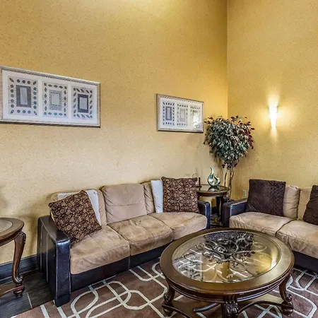 Quality Inn Rolla-3