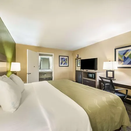 Quality Inn & Suites Garland - East Dallas-2