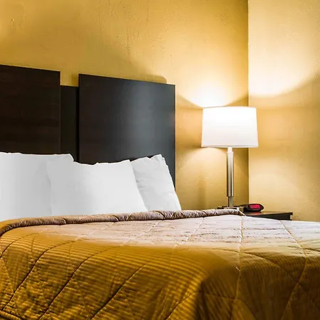 Econo Lodge Sacramento Convention Center-2