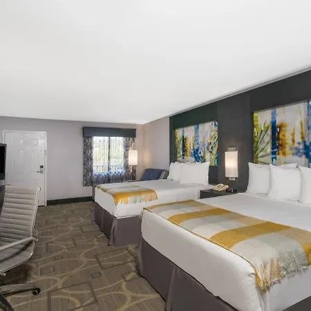Days Inn By Wyndham Asheville Downtown North-2