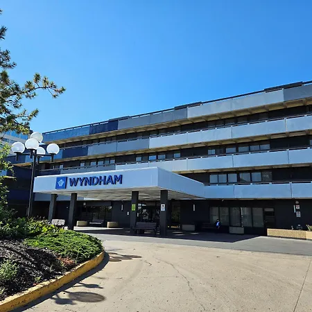 Wyndham Edmonton Hotel And Conference Centre-3