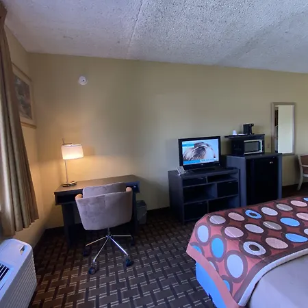 Super 8 By Wyndham Port Clinton-2