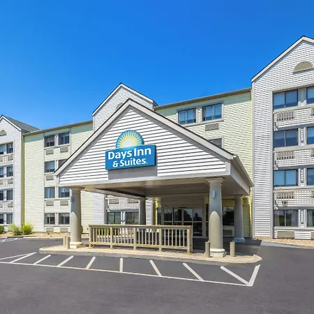 Days Inn & Suites By Wyndham Kansas City South-3