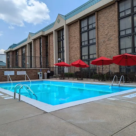 Drury Inn & Suites Kansas City Stadium- Kansas City-2