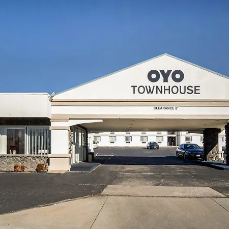 Travelodge By Wyndham Dodge City Ks-2