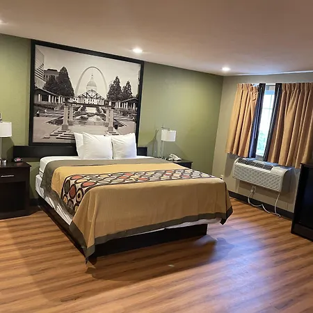Super 8 By Wyndham Joplin-3