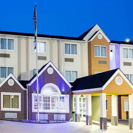 Microtel Inn & Suites By Wyndham Charleston-2