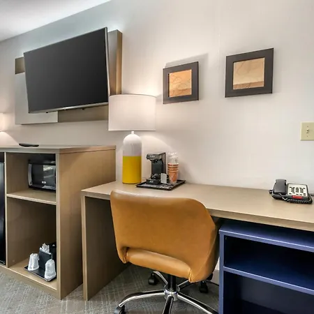 Comfort Suites Downtown Sacramento-2