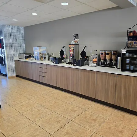 Microtel Inn & Suites By Wyndham Bluffs-2