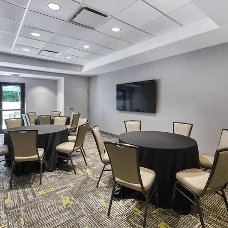 Hampton Inn & Suites Burlington-3