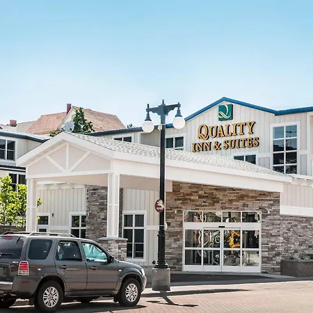 Quality Inn & Suites Houghton Downtown-2