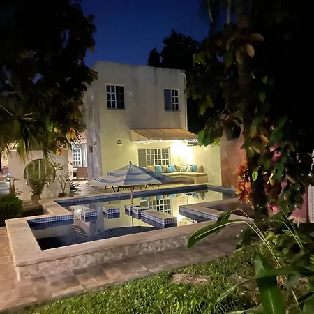 Villa Escondida Guest House Cozumel Downtown-2
