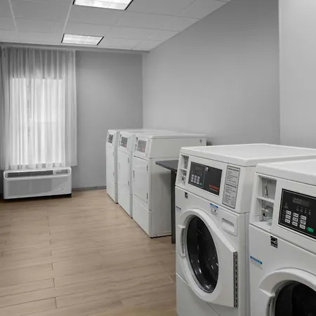 Fairfield Inn & Suites By Marriott Savannah Downtown Historic District-2