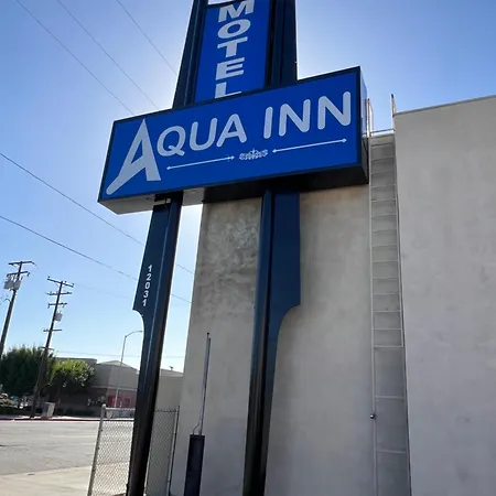 Aqua Inn Motel-2