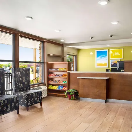 Days Inn By Wyndham Paris-3